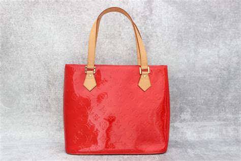 lv houston bag red|LOUIS VUITTON Vernis Houston Red 795720 .